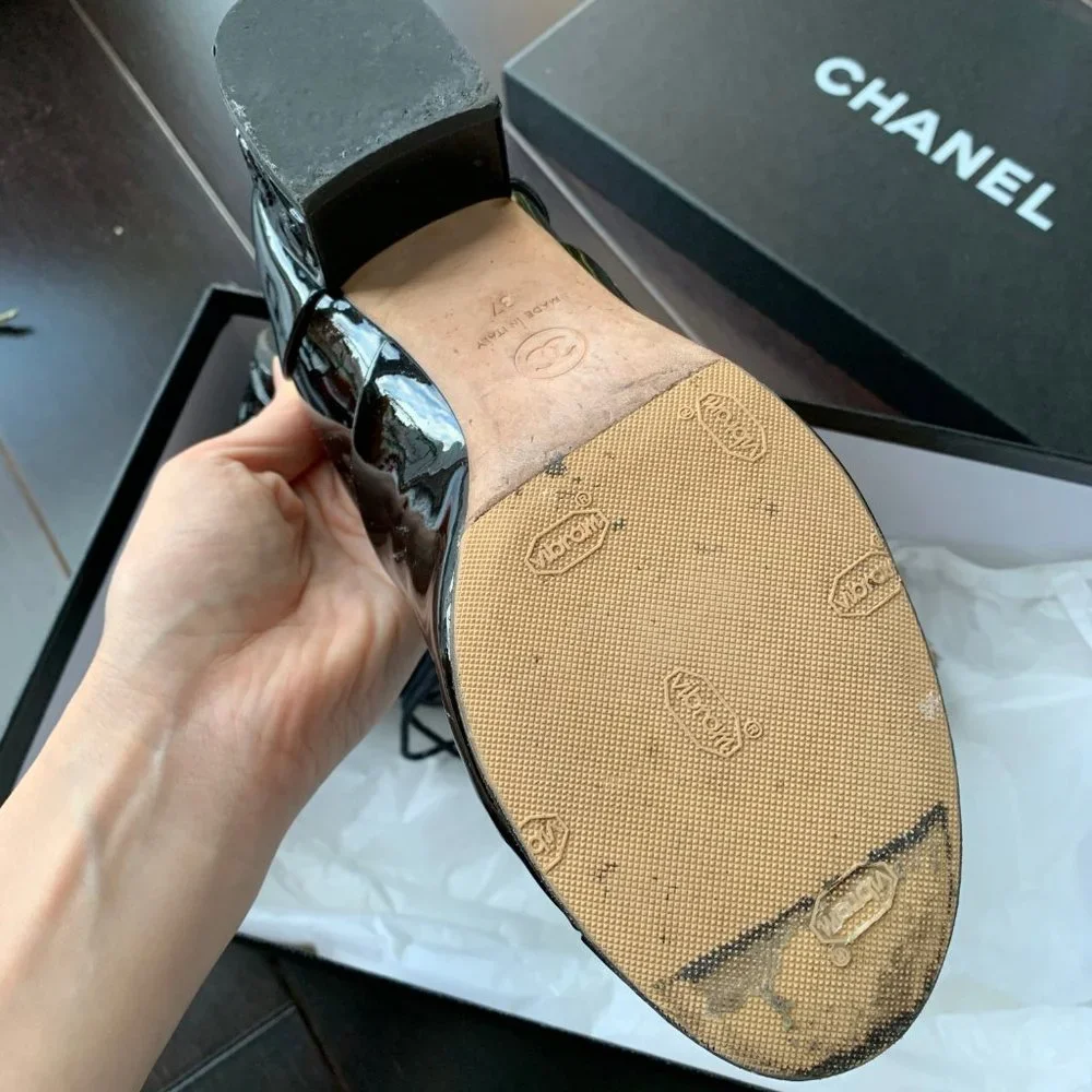 CHANEL Black Patent Leather Lace-Up Block Heel Boots - Picture 3 of 9
